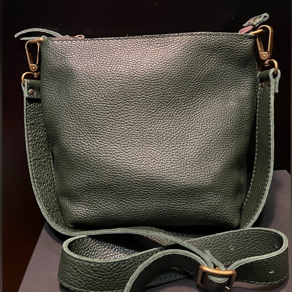 New Calma Forrest Green Pebbled Leather Purse Handmade in Spain NWOT - Picture 7 of 13